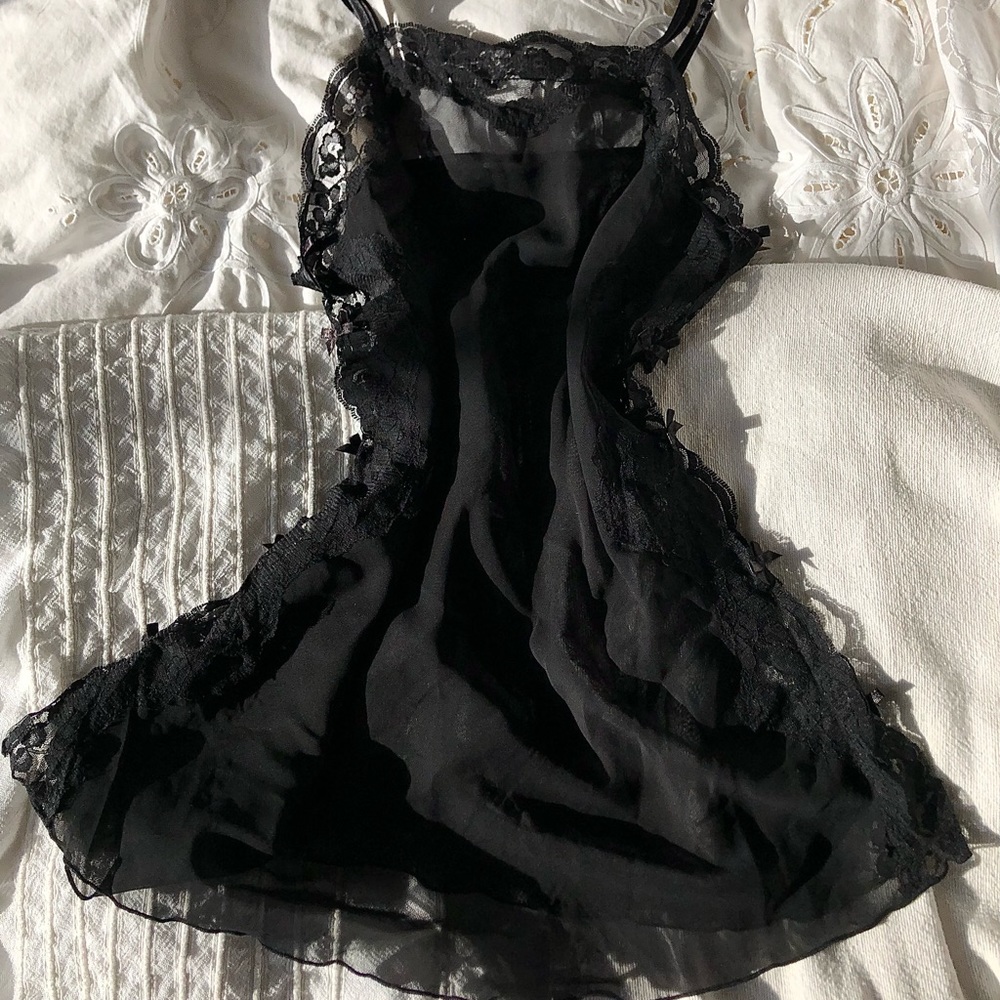 Lace mini night gown
